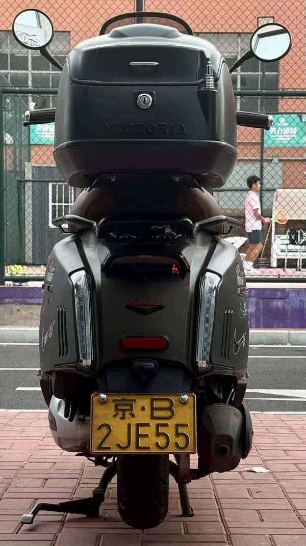 二手维多利亚Sixties 250Si