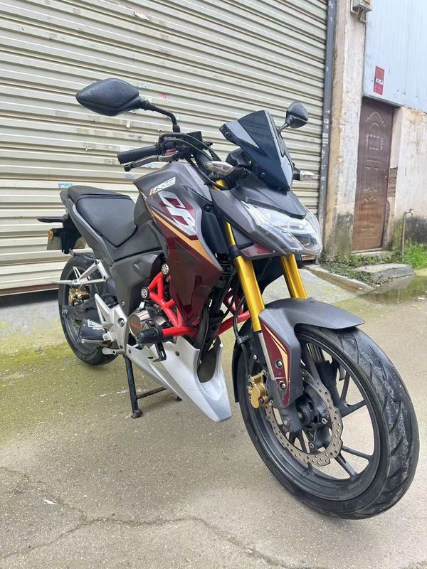 二手五羊本田CB190R 暴锋眼