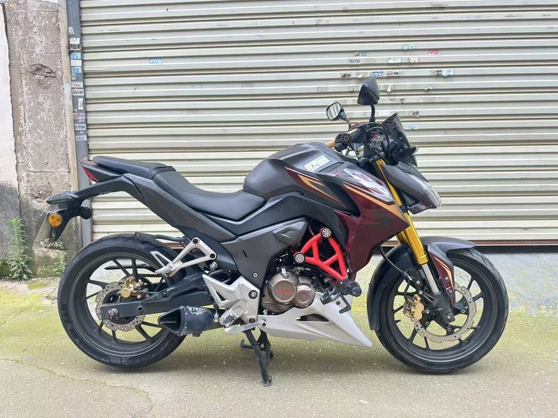 二手五羊本田CB190R 暴锋眼
