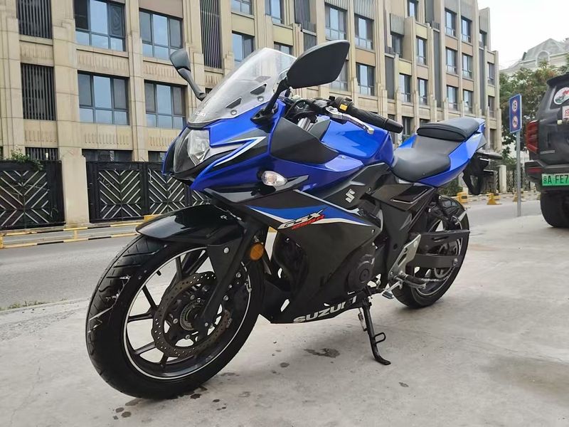 二手豪爵铃木GSX250R