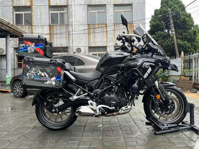 二手贝纳利金鹏 TRK502