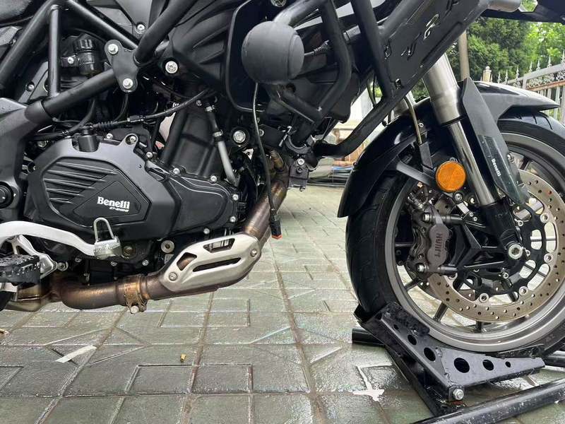 二手贝纳利金鹏 TRK502