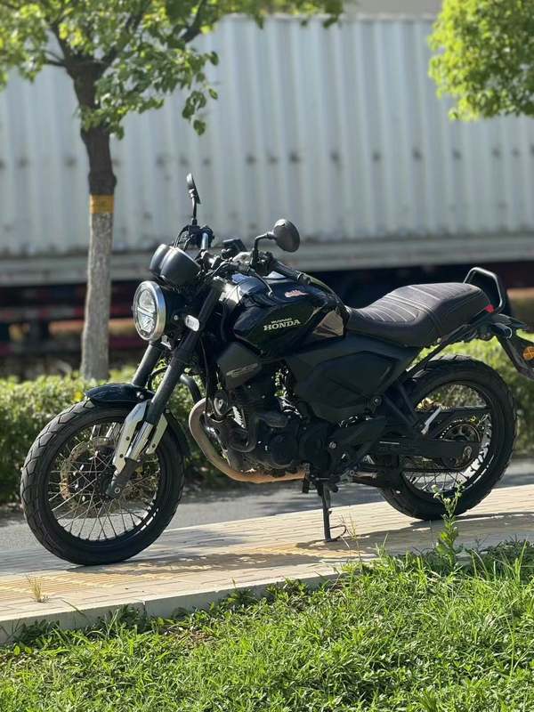 二手五羊本田鸷道 CB190SS