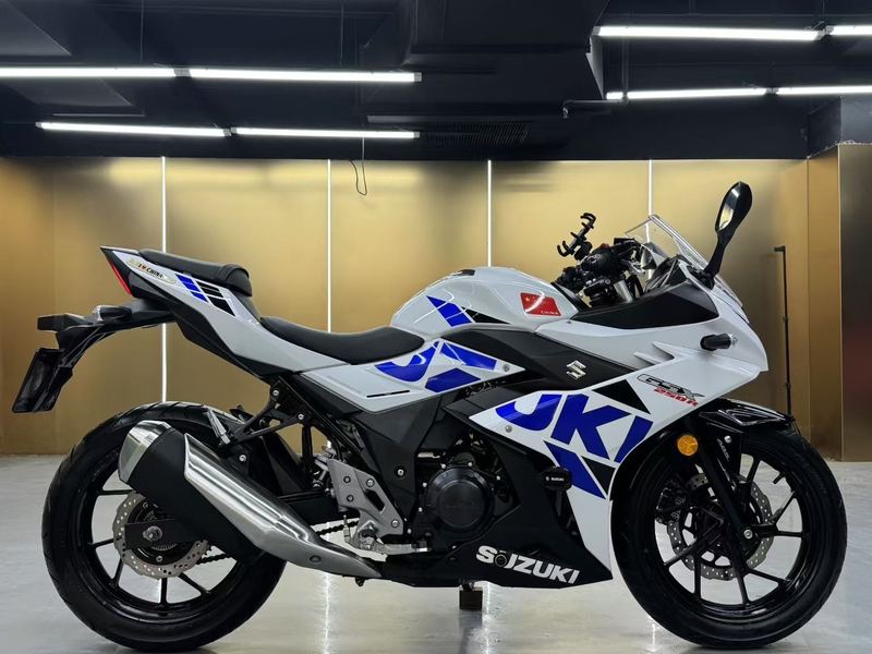 二手豪爵铃木GSX250R