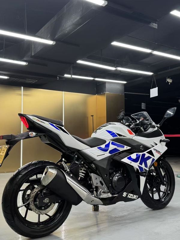 二手豪爵铃木GSX250R