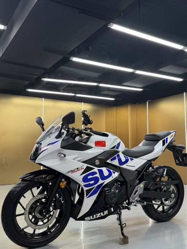 二手豪爵铃木GSX250R