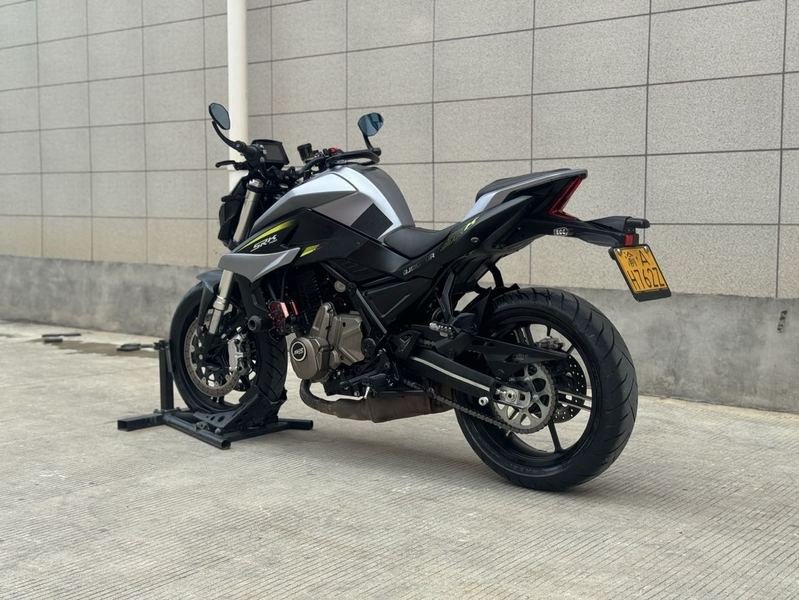 二手QJMOTOR追700