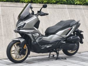 二手三阳哈士奇 Husky ADV300