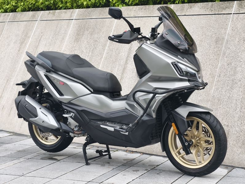 二手三阳哈士奇 Husky ADV300