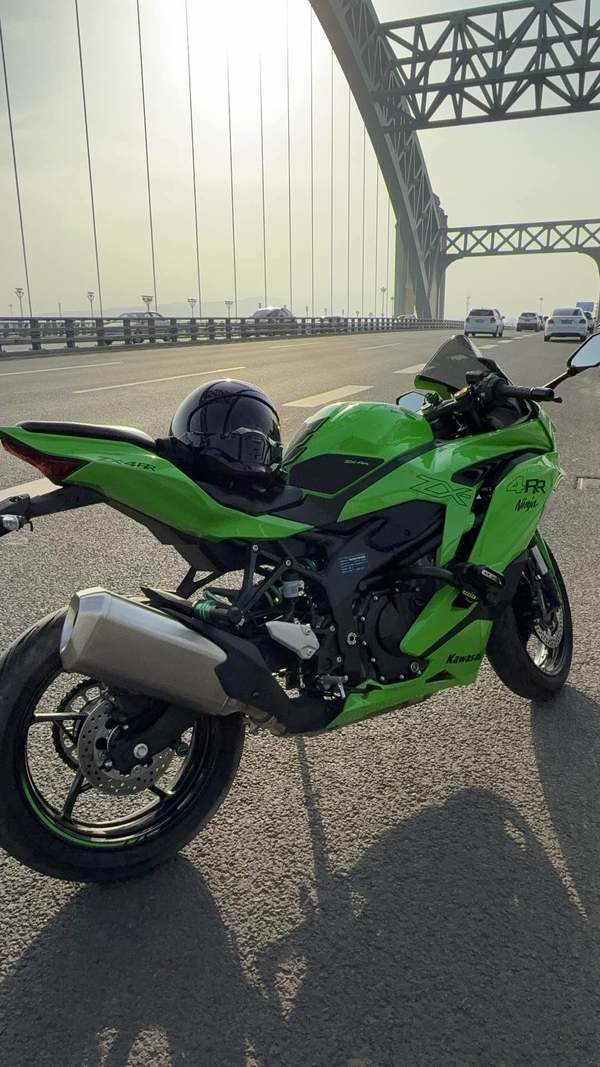 二手川崎ZX-4R