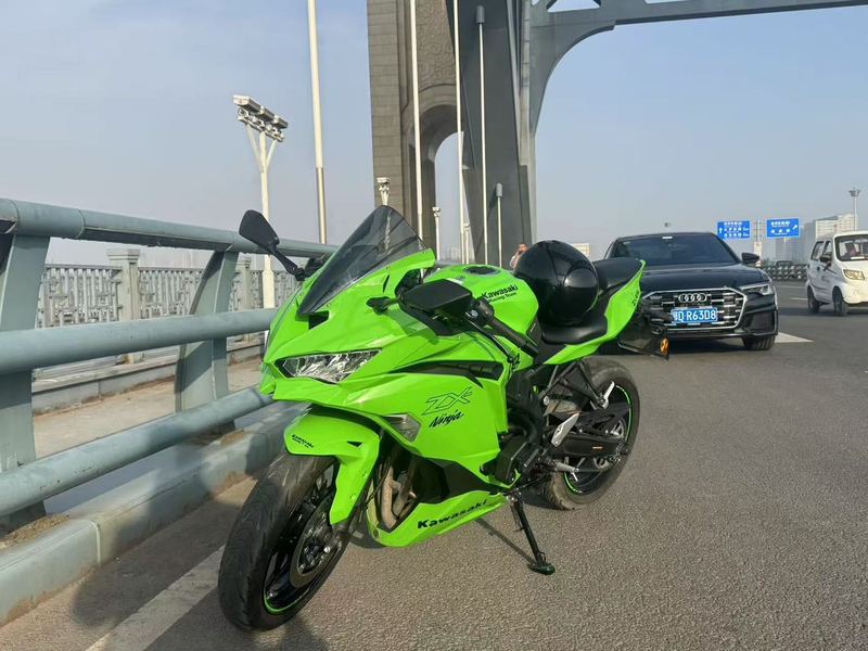 二手川崎ZX-4R