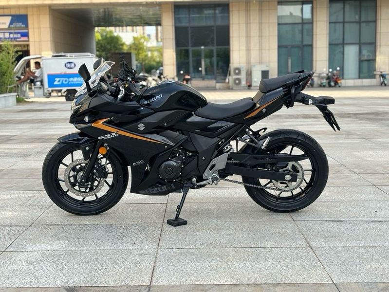 二手豪爵铃木GSX250R