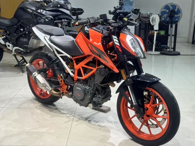 二手KTMR2R390 Duke