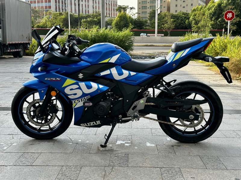二手豪爵铃木GSX250R