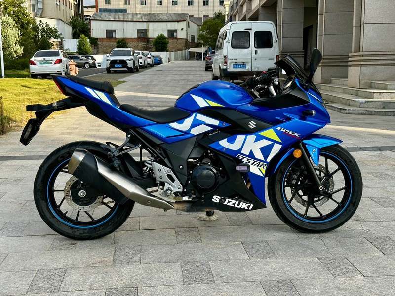 二手豪爵铃木GSX250R
