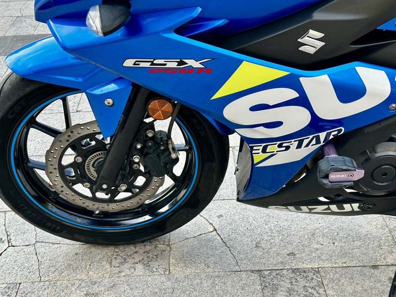 二手豪爵铃木GSX250R