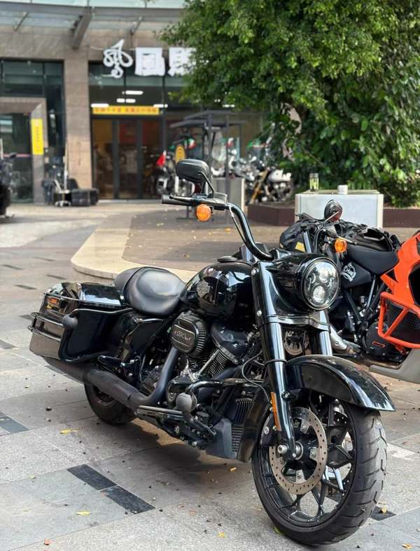二手哈雷戴维森路王定制版 Road King Special