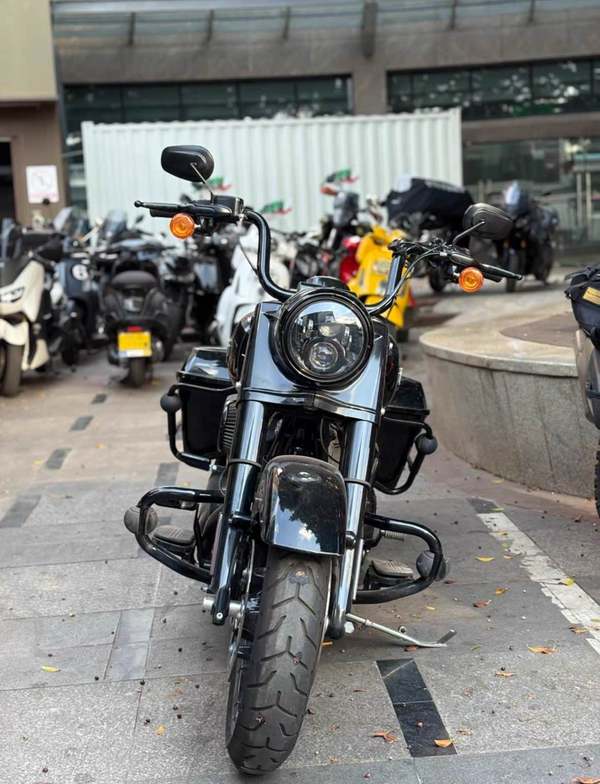 二手哈雷戴维森路王定制版 Road King Special