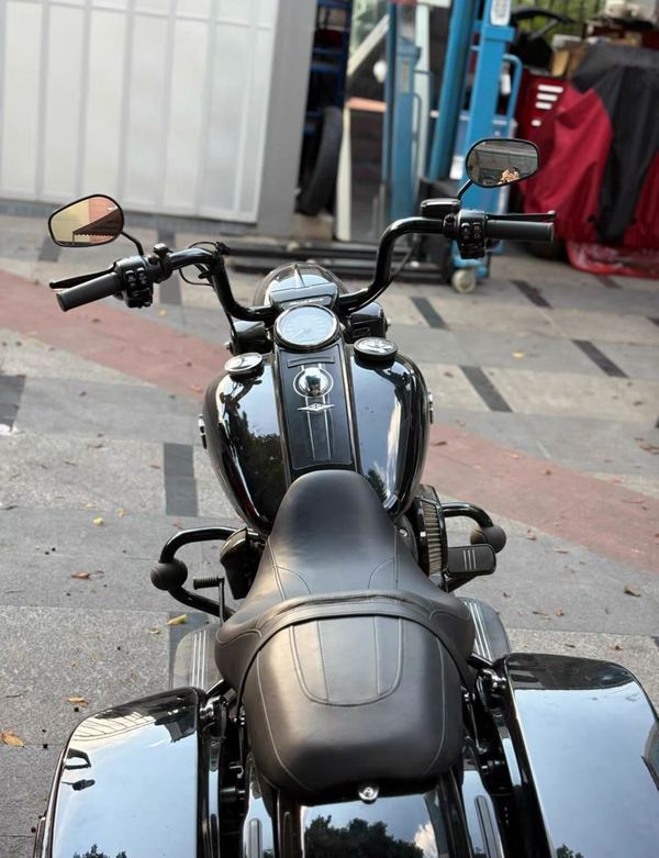 二手哈雷戴维森路王定制版 Road King Special