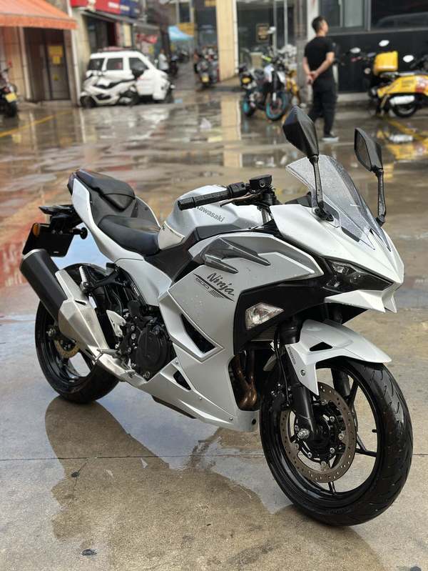 二手川崎Ninja 500