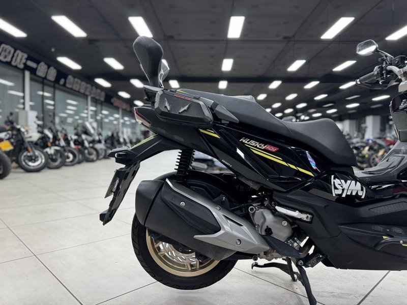 二手三阳哈士奇 Husky ADV300