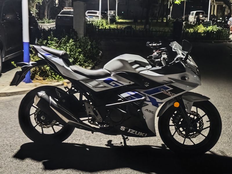 二手豪爵铃木GSX250R