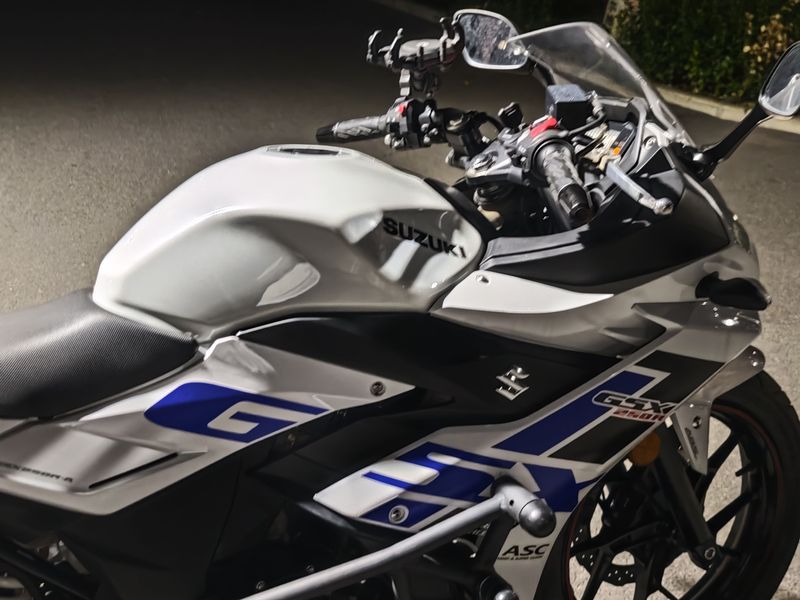 二手豪爵铃木GSX250R