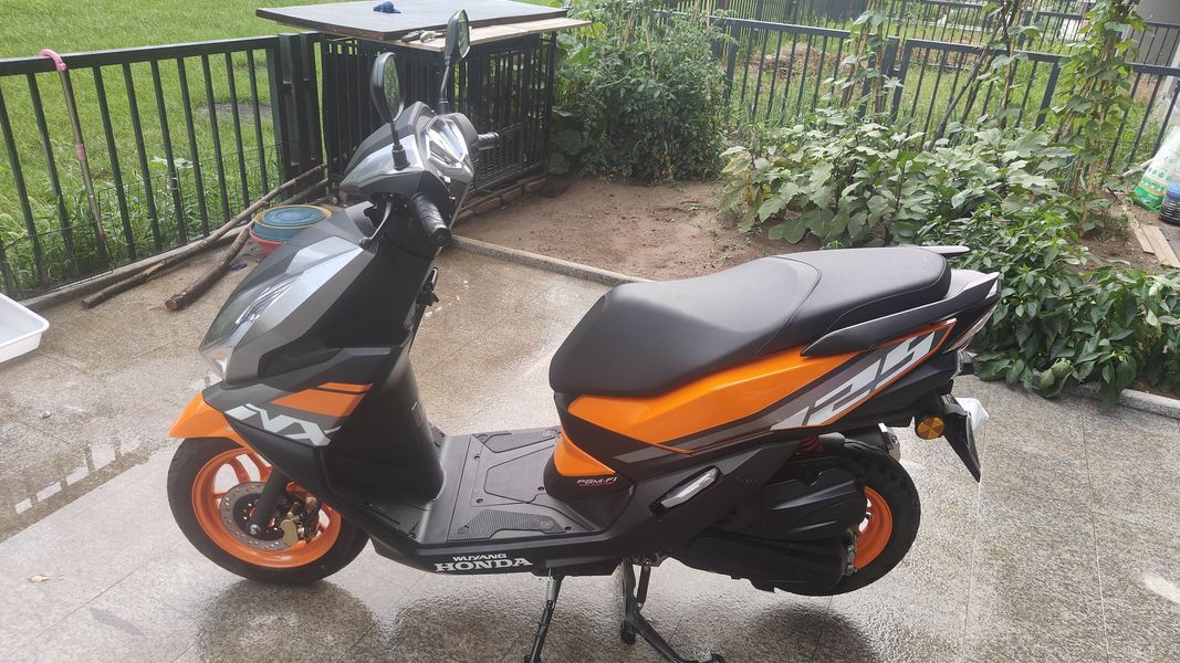 二手五羊本田NX125