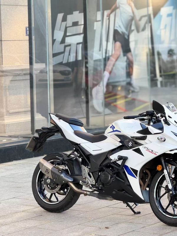 二手豪爵铃木GSX250R