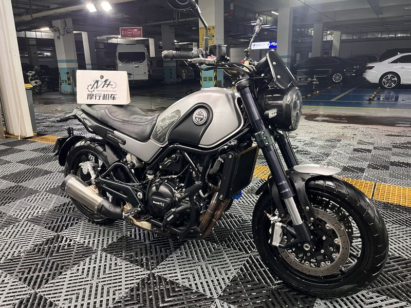 二手贝纳利幼狮 Leoncino 500