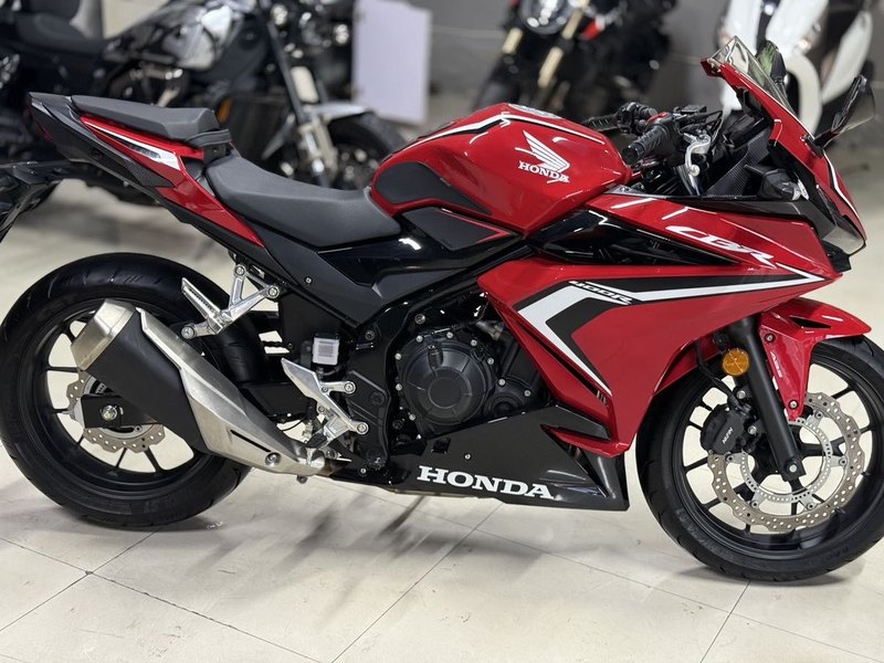 二手本田CBR400R