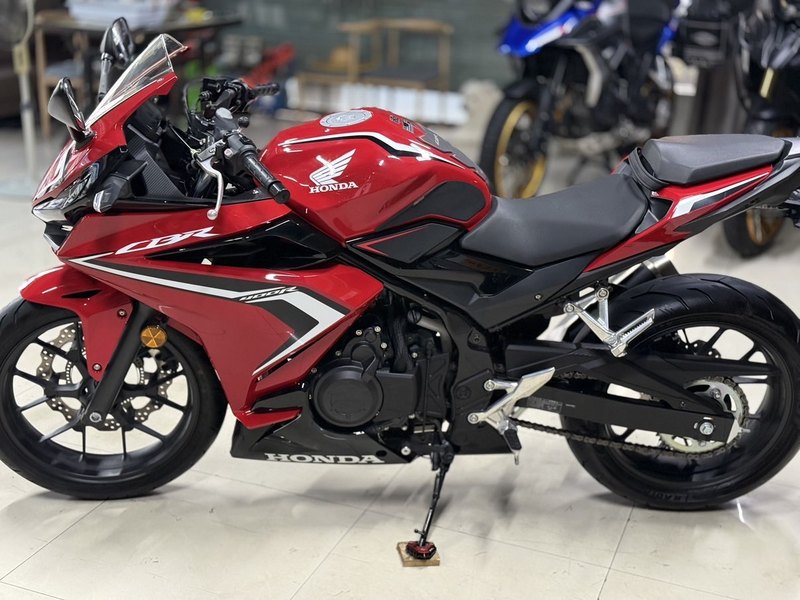 二手本田CBR400R