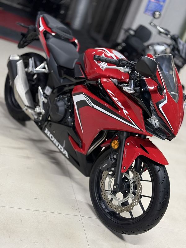 二手本田CBR400R