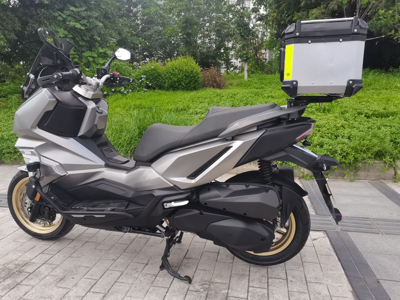二手三阳哈士奇 Husky ADV300