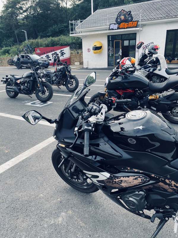 二手贝纳利龙卷风 Tornado 402R