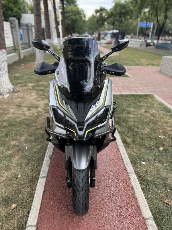 二手三阳哈士奇 Husky ADV300