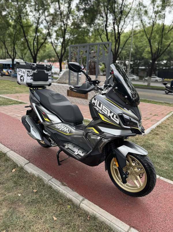二手三阳哈士奇 Husky ADV300