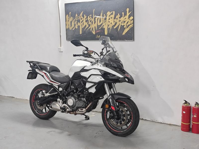二手贝纳利金鹏 TRK502