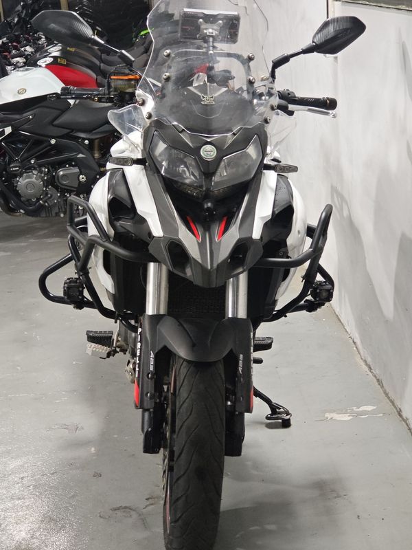 二手贝纳利金鹏 TRK502