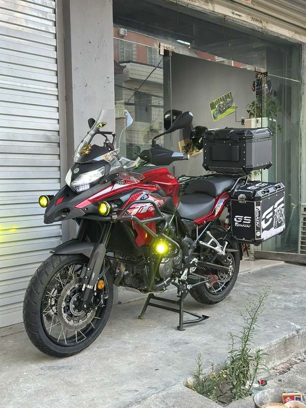 二手贝纳利金鹏 TRK502