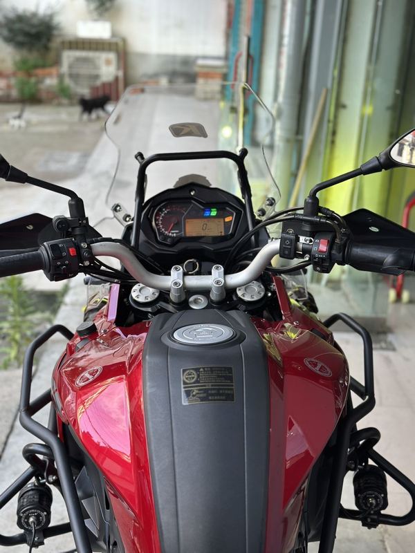二手贝纳利金鹏 TRK502