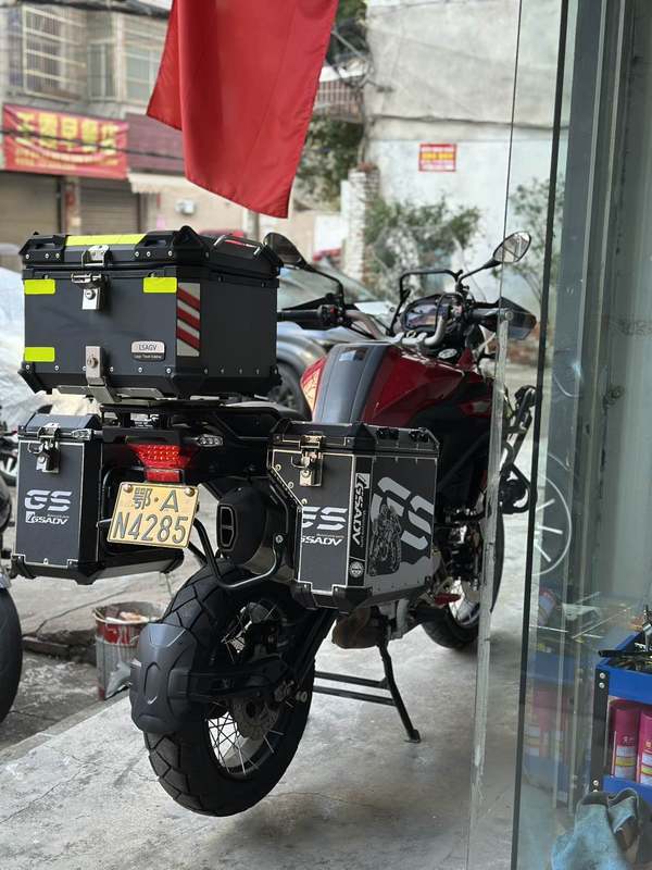 二手贝纳利金鹏 TRK502