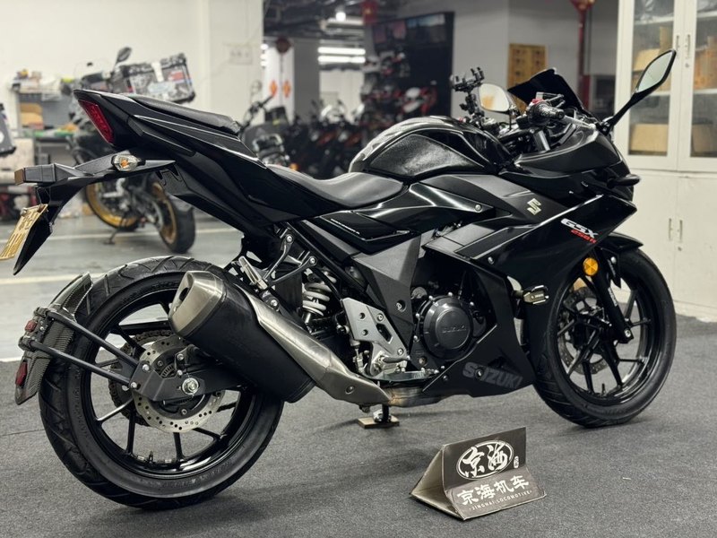 二手豪爵铃木GSX250R