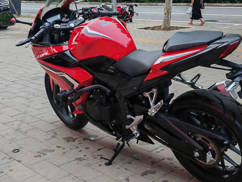 二手本田CBR400R