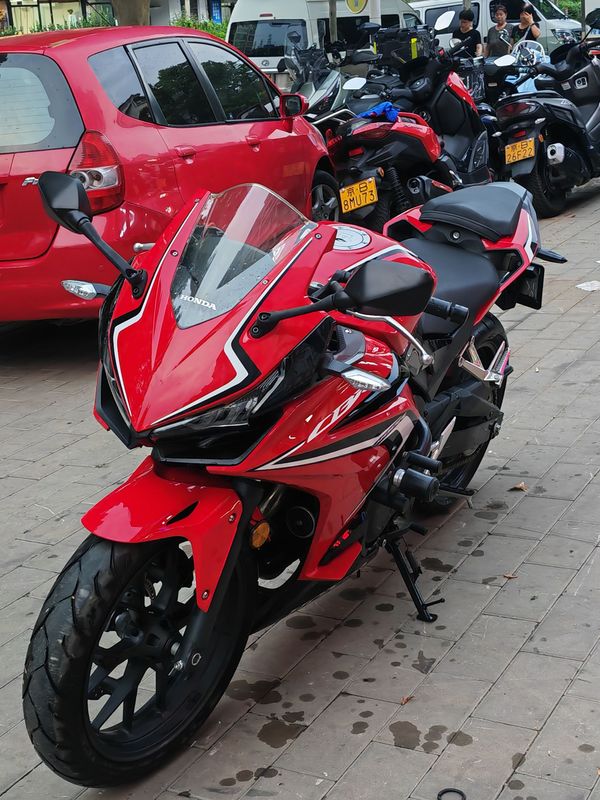二手本田CBR400R