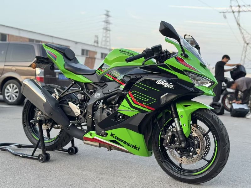 二手川崎ZX-4R