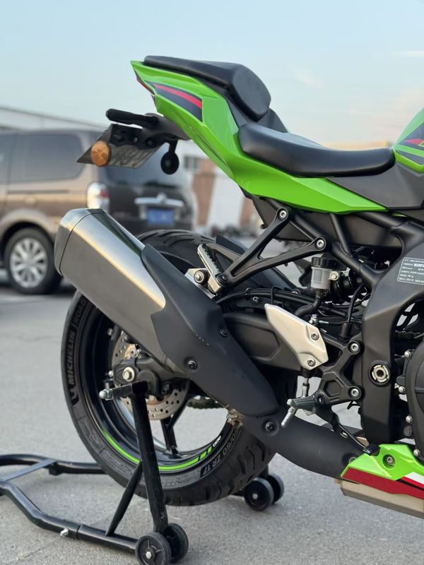 二手川崎ZX-4R
