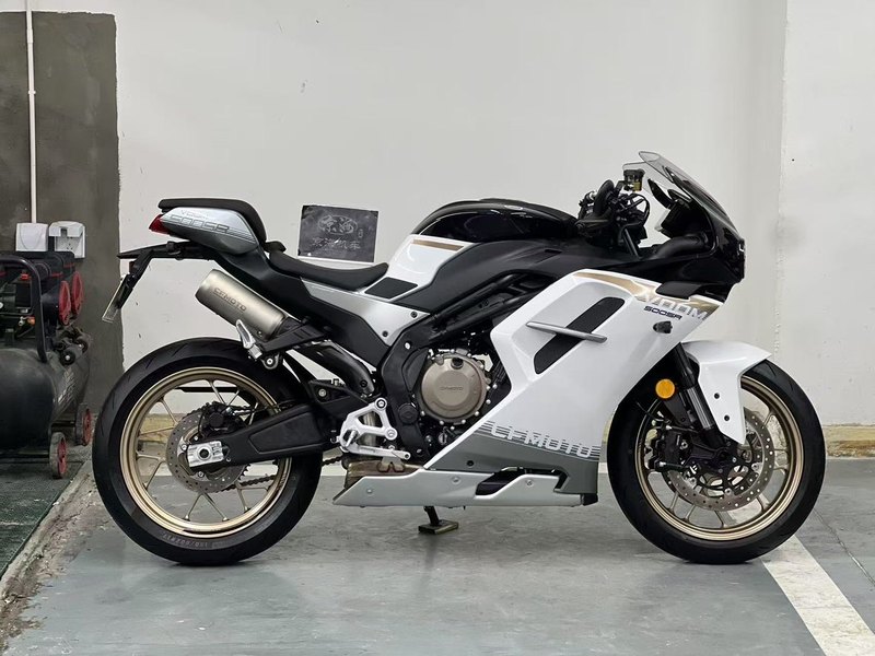 二手春风500SR VOOM