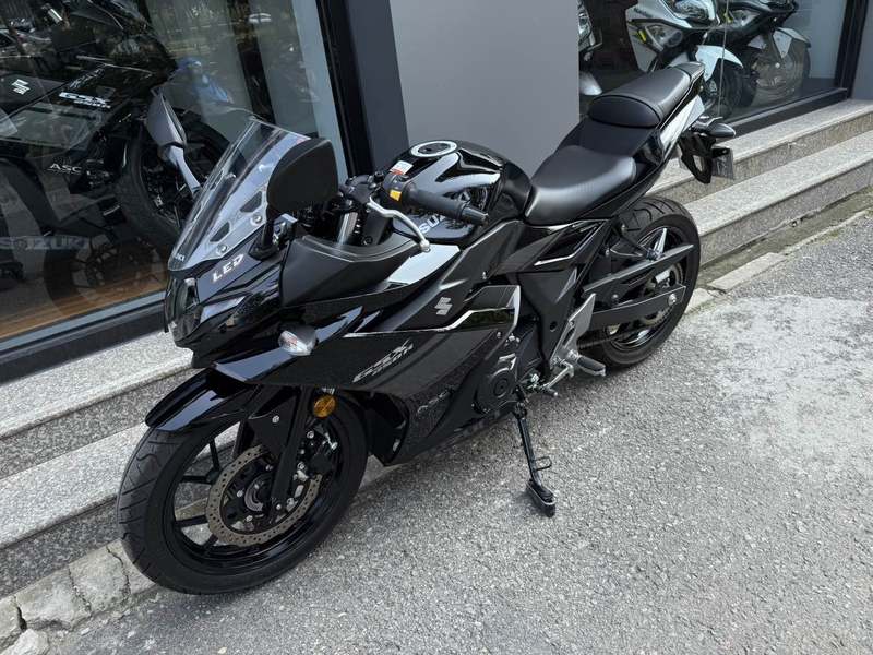 二手豪爵铃木GSX250R