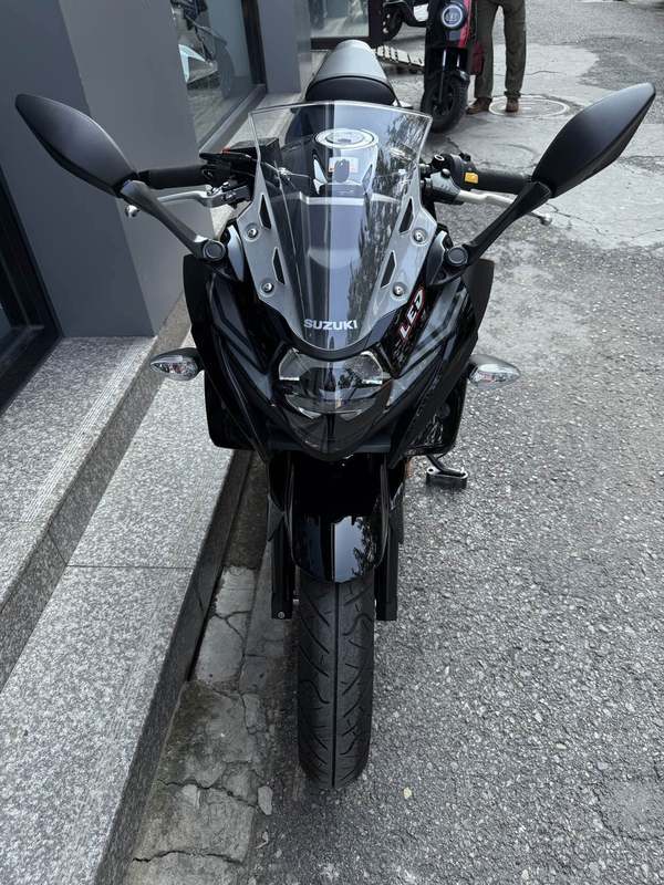 二手豪爵铃木GSX250R